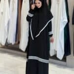 Abaya Set mit Khimar und Kontraststreifen – Schwarz & Navy – Bild 9