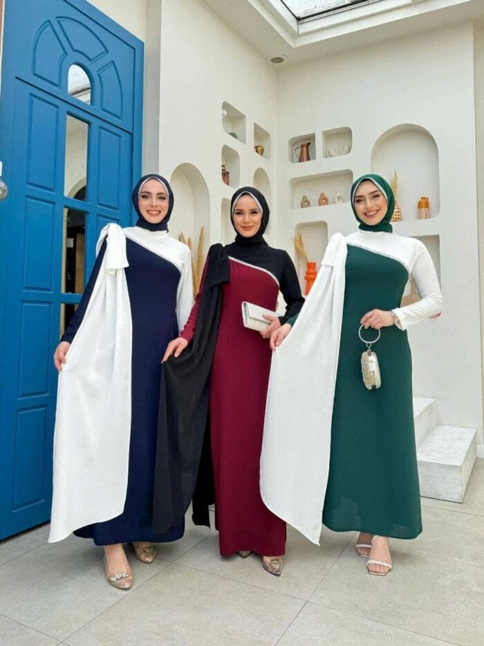 Elegantes Maxikleid mit schrägem Schal & Glitzerkante – in Grün & Dunkelblau – Bild 2