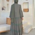 Elegantes Maxikleid mit Volants und Spitzendetails – Luftig & Blickdicht – Bild 12
