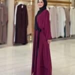 Elegante Zweifarbige Abaya in Weinrot und Schwarz – Bild 5