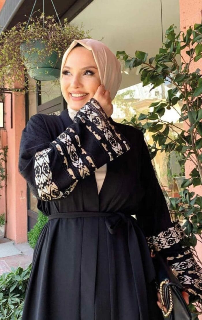 Zweiteiliges Gebetskleid Schwarz mit Stickärmeln – Premium Jilbab Set – Bild 3