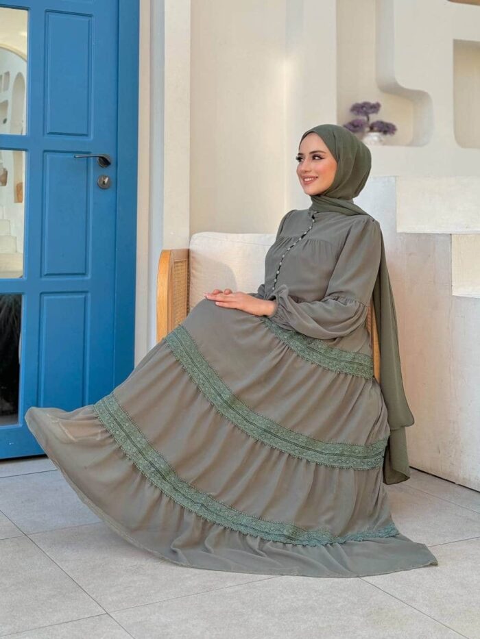 Elegantes Maxikleid mit Volants und Spitzendetails – Luftig & Blickdicht – Bild 11