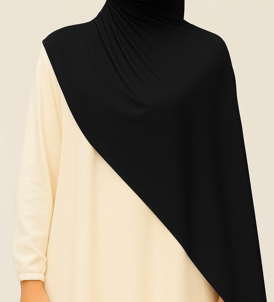 34BD7B08-71B1-4C22-82CF-4A7F8D1F067E.jpg Baumwoll Hijab Schwarz - Klassisches Naturkopftuch – Bild 1