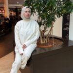 Zweiteiler Damen Creme - Elegantes Sportset