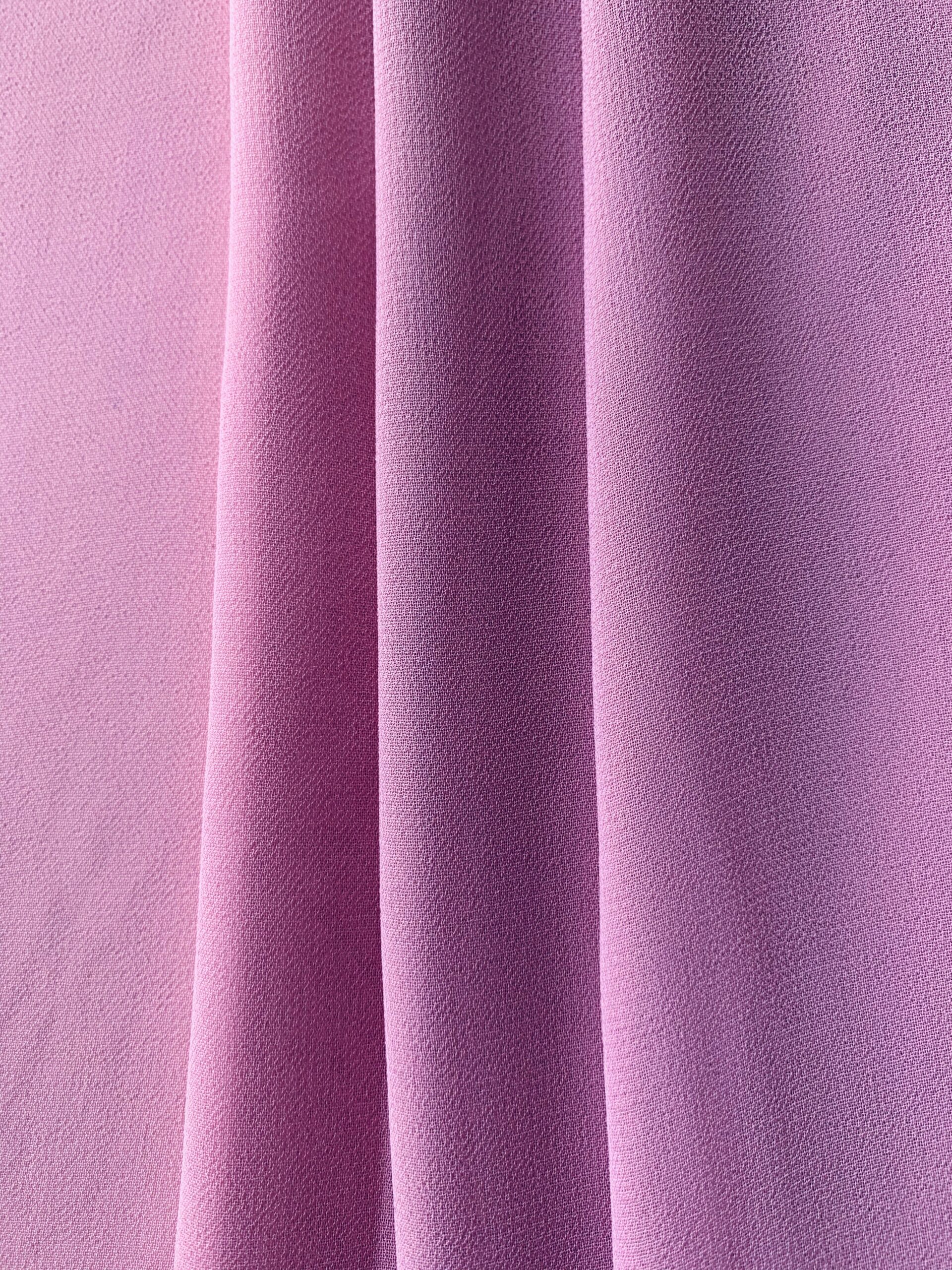 image_aebc3381-0b37-402c-bead-ca7e26b22080-1.jpg Chiffon Hijab Flieder - Premium Kopftuch – Bild 3