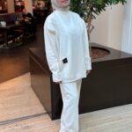 Zweiteiler Damen Creme - Elegantes Sportset – Bild 4